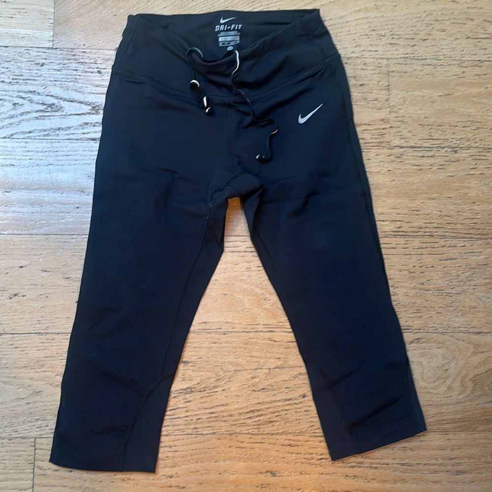 Women’s X small Nike Dri-Fit Run Cropped Tight Fit Leggings